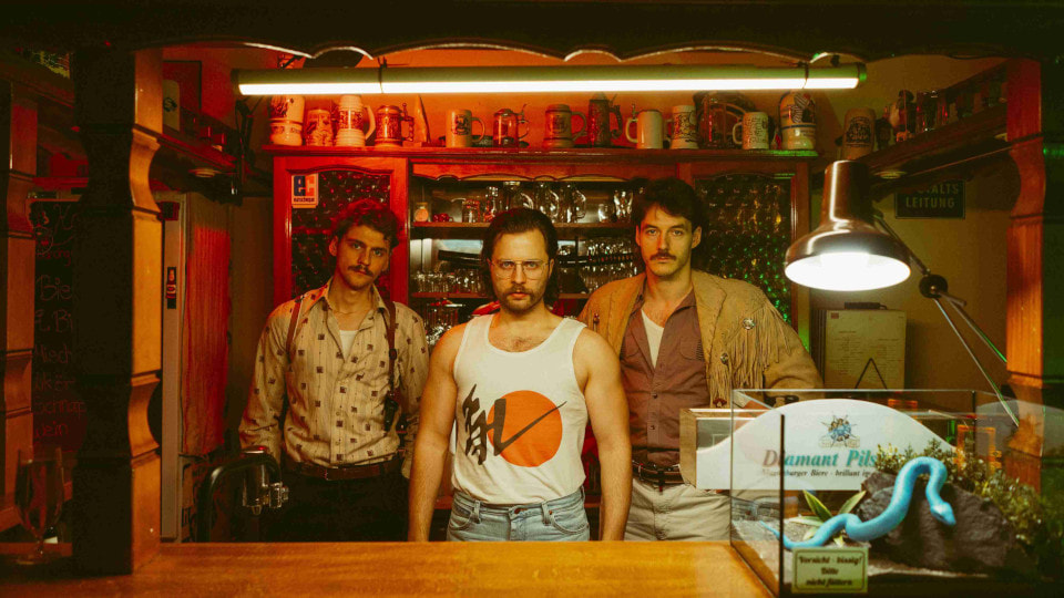 Bandfoto "Federhall"